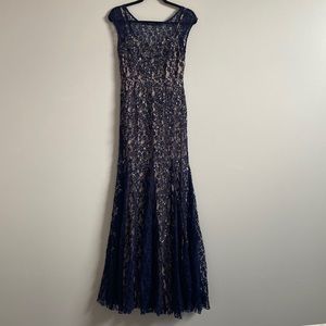 Adrianna Papell Navy blue and cream colored floral cap sleeve lace beaded dress